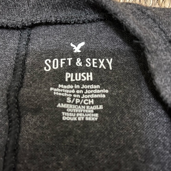 EUC AMERICAN EAGLE OUTFITTERS “Soft & Sexy” Oversized Tops - Picture 4 of 6